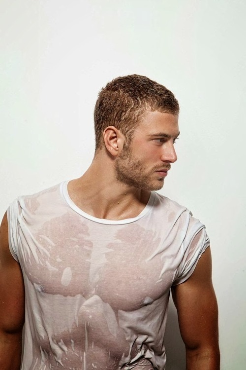 hotmalemodel:  Follow Hot Male Model for more hot guys! 