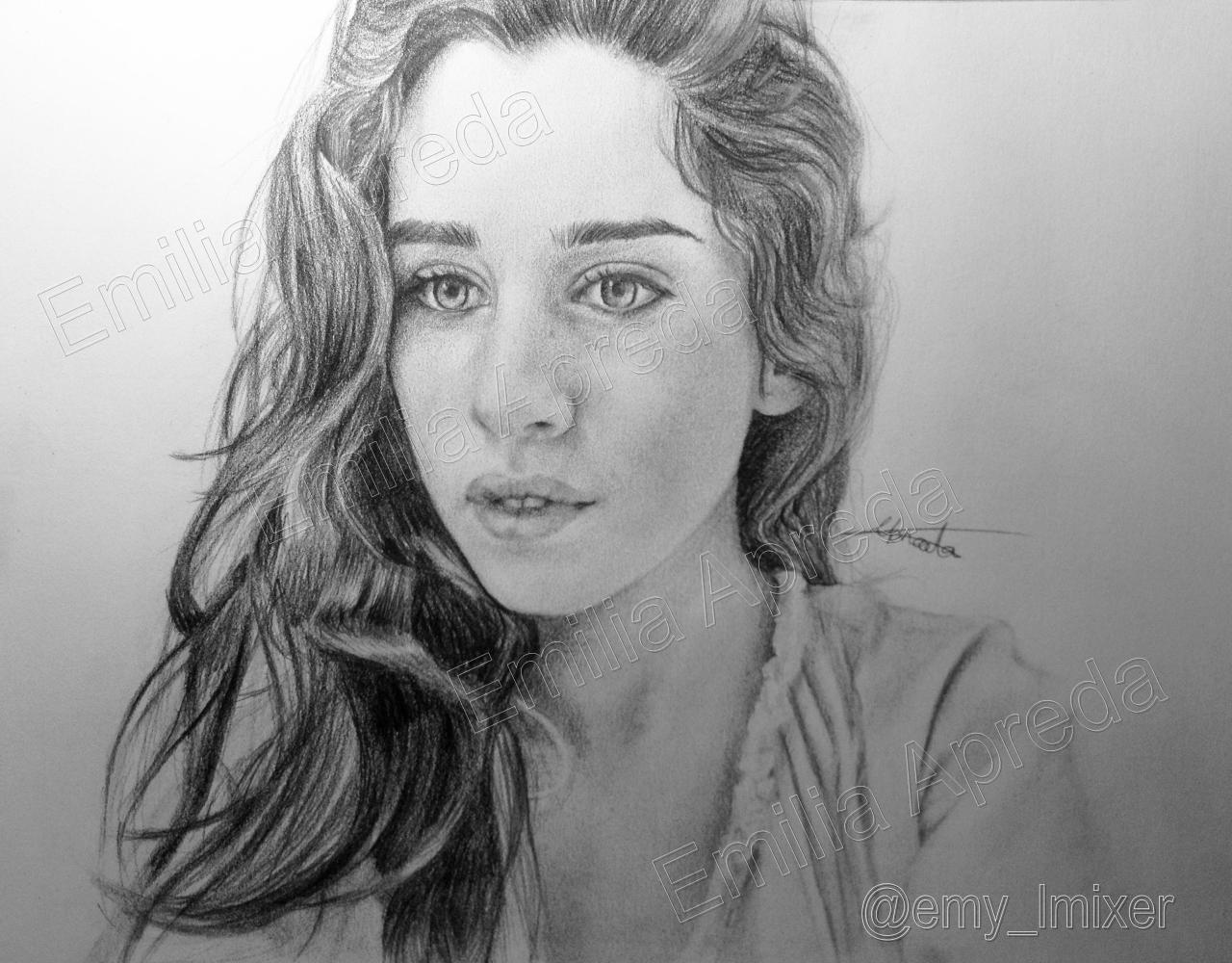 emiliaapreda:  my finished lauren drawing xx