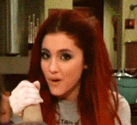 fakecummy:  Ariana Grande main konek
