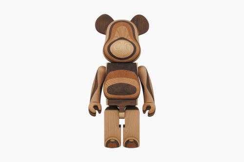 Karimoku x Medicom Toy 1000% Layered Wood Bearbrick. (via Karimoku x Medicom Toy 1000% Bea