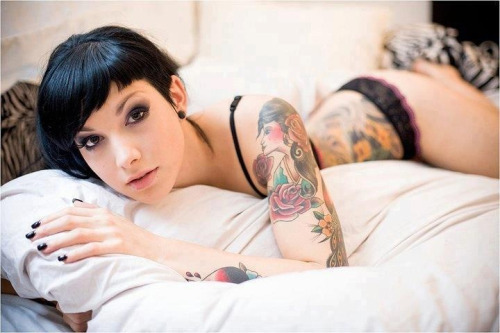 Sexy tattooed babes