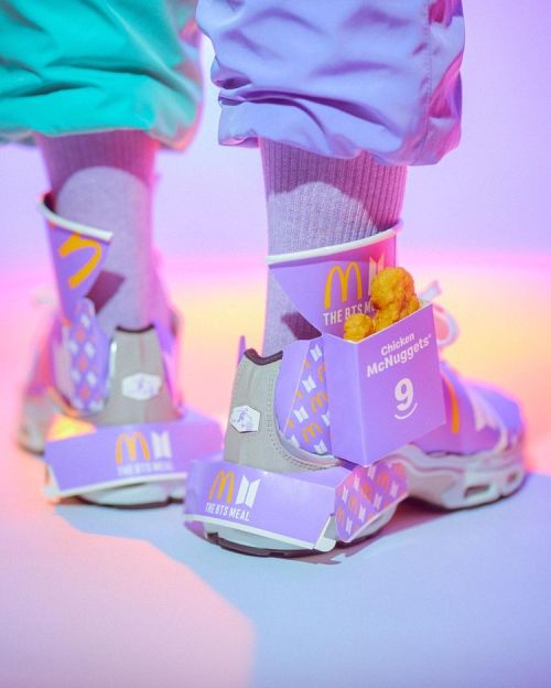 tokyo-fashion: BTS sneakers made out of McDonald’s McNuggets boxes by Singaporean Harajuku str