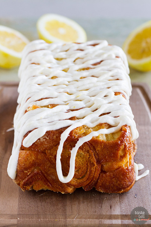 cassandrashipsit:sweetoothgirl:Lemon Roll Pull Apart Breadsomeone make me thiiiiiiiissssss.Man I really do need a housew