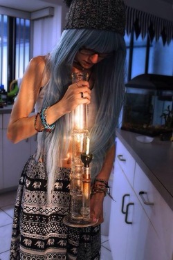 soohighrightmeow:  “Shes a timebomb trying