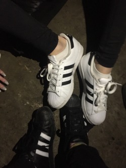 adidas tumblr black