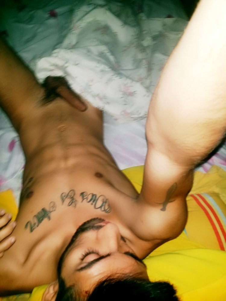 hugoaf:  guevosvenezuela:  otras del daived   OVER 31.000 FOLLOWERS (Obrigado, Thank