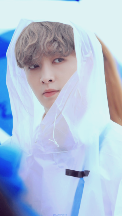 『LAY』saved? reblog or like© fantaken owner