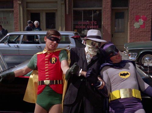 riddler1966:Batcuffed by the villain!