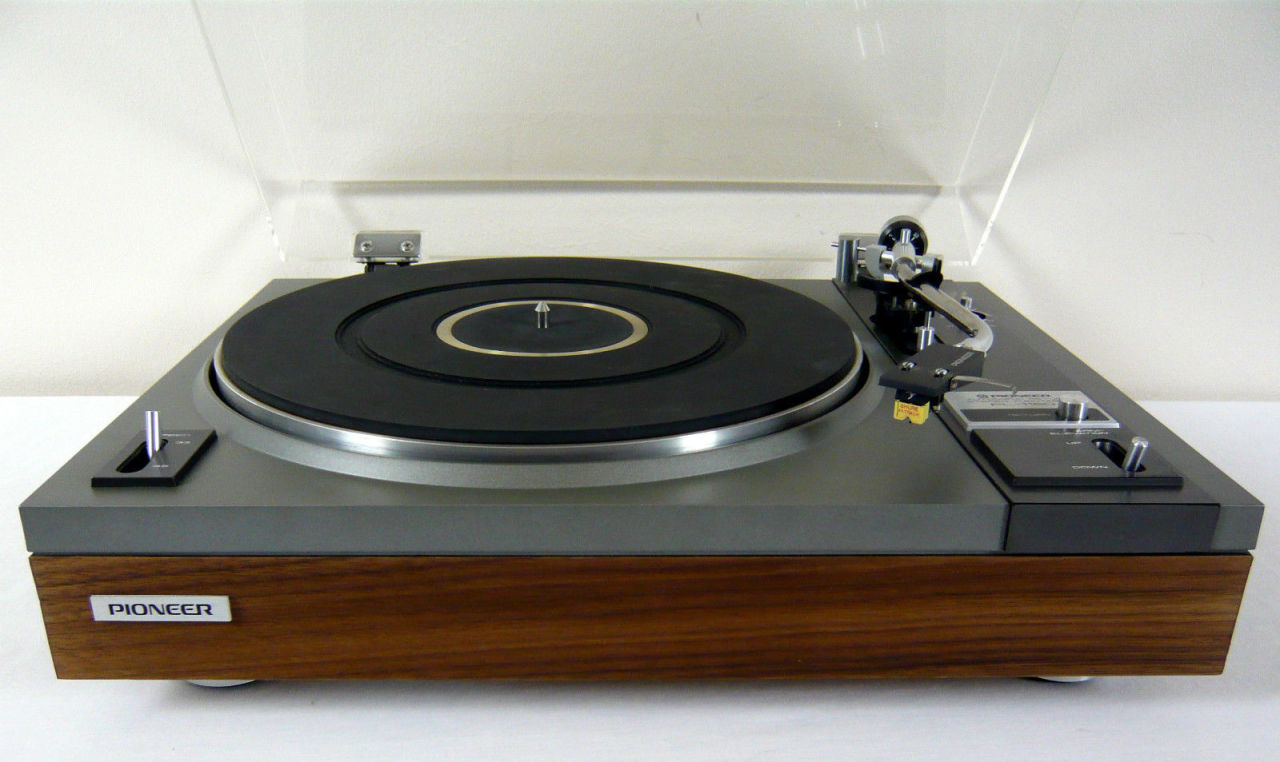 Pioneer PL-115 | Auto Return Belt DriveTurntable. Reconditioned and serviced. Semi