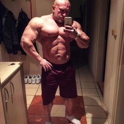 whitepapermuscle:  Vojta Koritensky