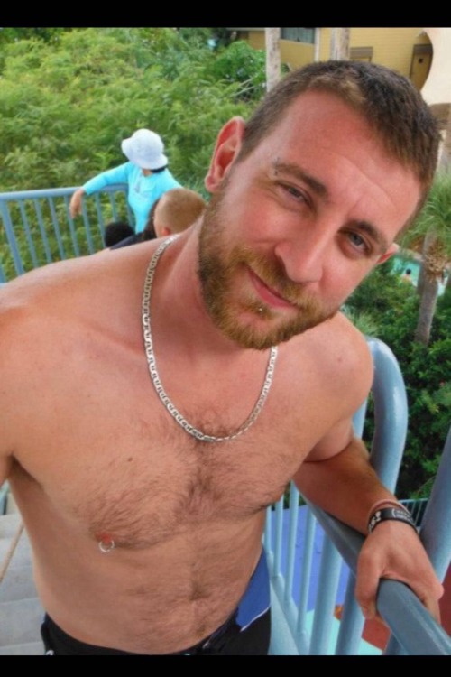 realmenstink: internationalhairymensclub:T O R O N T O HOT SEXY RED !!!
