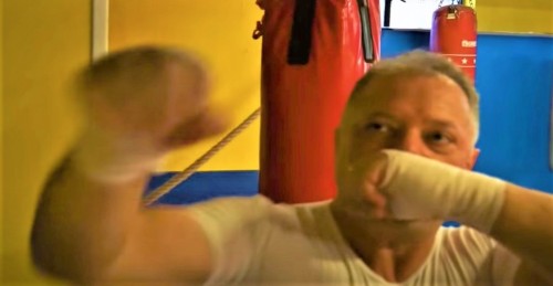 bears-muscle-boxing: In Moscow a middle-aged former boxer was having a problem with a gigantic middl