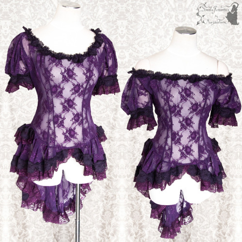  Happy little lace top in purple, which can be worn on- and off-shoulder. Cut loosely inspired by an