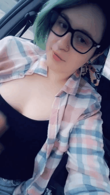 sttonedkitty:  Since y'all liked the other flashing gif so much💕
