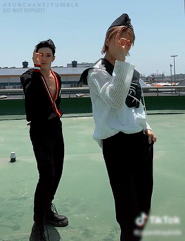 BANG CHAN & HYUNJIN :: 143 LOVE YOU