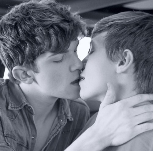 those-cute-boys:  Those-cute-boys.tumblr.com 