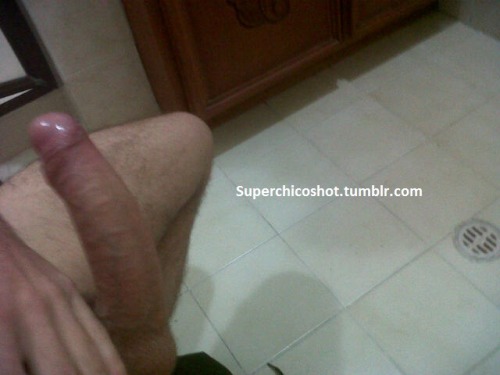 superchicoshot:  Daniel,Un colombiano que esta bien rico de pies a cabezas jajajaa :P disfruten.