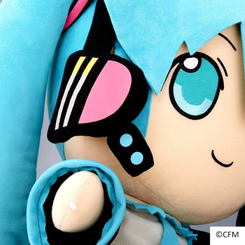 Adorable Hatsune Miku Computer Cushion is Concerned About Your Wristsview via: http://www.japanrealm