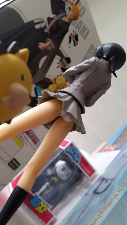 eyzmaster: Rukia joins the fight! A quite leggy figure. Kon approves.  dem panties too ;9