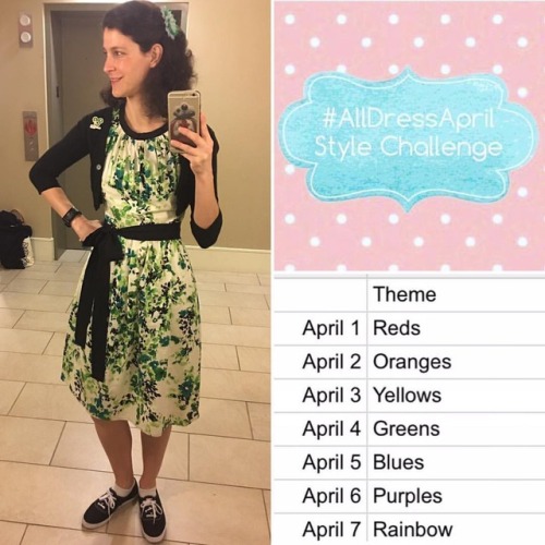 #alldressapril day 4, theme is green. I made this dress with @betsyboowho and I absolutely adore it!