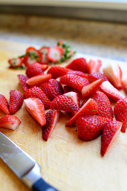 Sex foodffs:  Grilled Chicken & Strawberry pictures