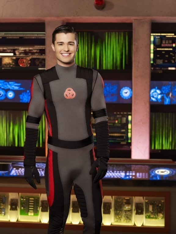 comandanteraven:  He can be my lab rat anytime ;) 