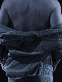 sixtysexyandfit:  From Behind (blue version)  me  Always appreciative of the backside view. -fms
