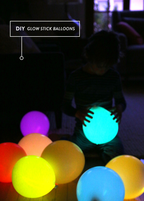 DIY Glow Stick Glow in the Dark BalloonsReady for a really cheap and easy and fun DIY?Find this Glow