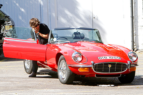 willoughbooby:  “… he drives to school every morning, while I walk alone in the rain” 