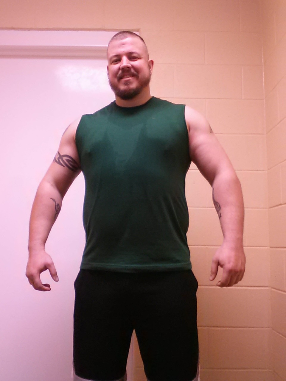 foxbear:  Sleeveless and Sweat, Singlet and Tool Just more gym progress pics.  I