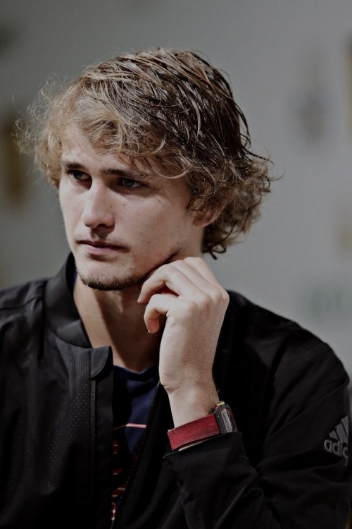 Alexander Zverev attends a press conference after defeating Kyle Edmund during the 2018 Rolex Shangh