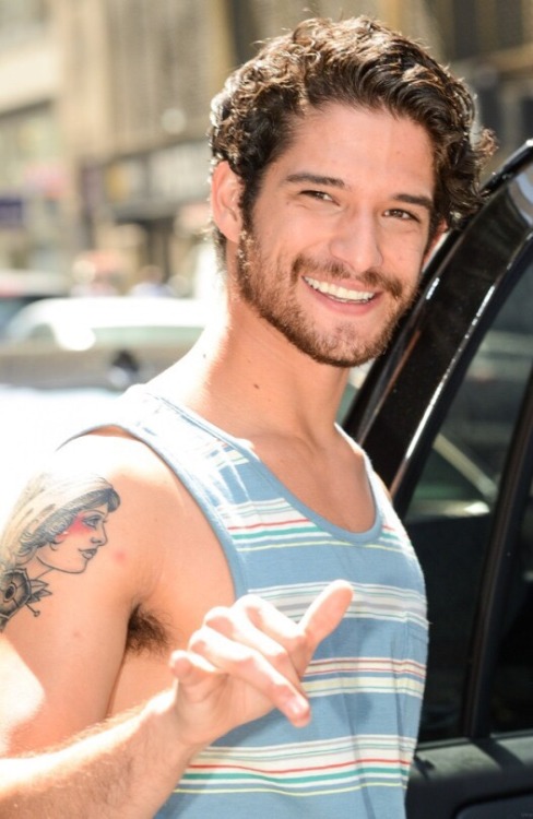 malecelebarmpits: Tyler Posey 2 (requested)  מושלם