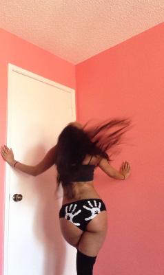 sensualtiggress:  I had a dance party by myself.  I don’t need no club.