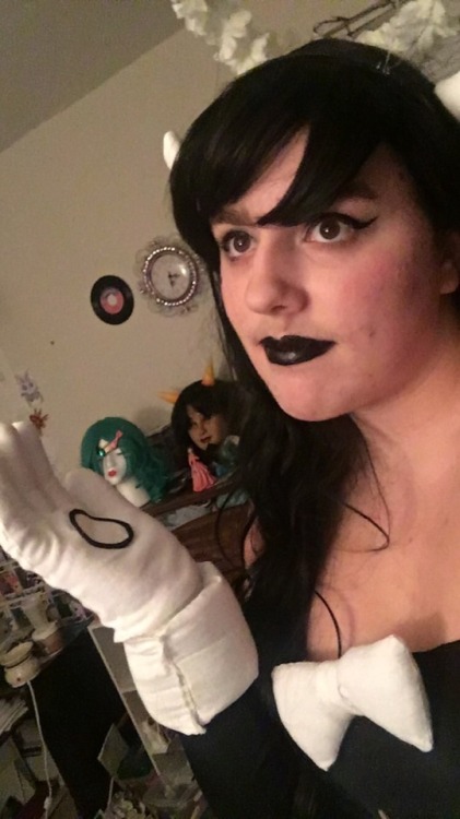 candyredterezii: It’s me Alice Angel Yeah I basically got everything done! Just gotta clean up