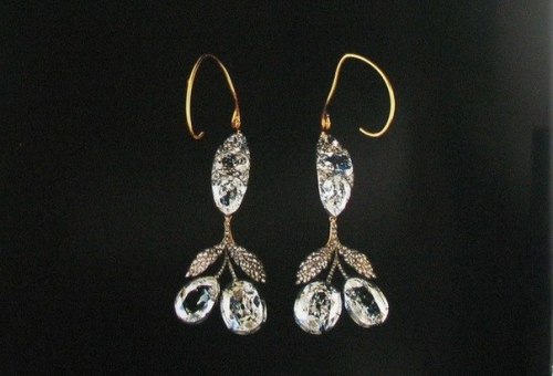 tiny-librarian: thestandrewknot: Catherine the Great’s cherry diamond earrings. Please don’t reblog 