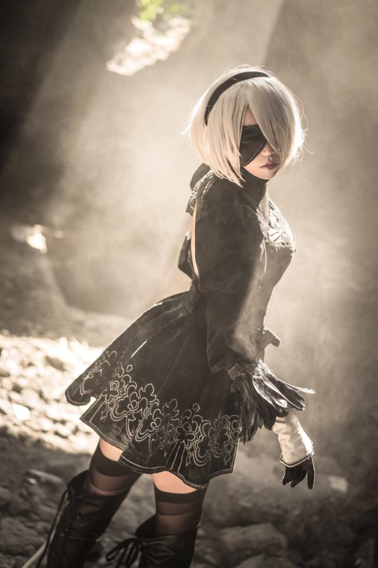 spiritoger: Wonderful 2B from Nier: Automata cosplay by Takomayuyi (Twitter)  