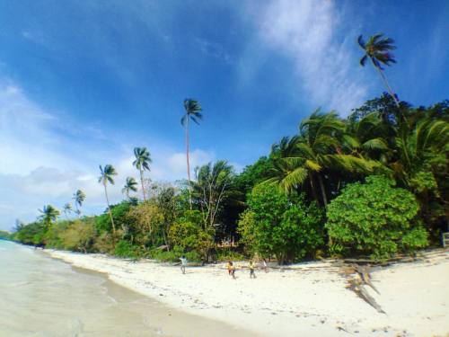 yongki:   Ohoililir beach - Maluku Tenggara. . . #tanahkei #tual #Malukutenggara #kei #keikecil #kei