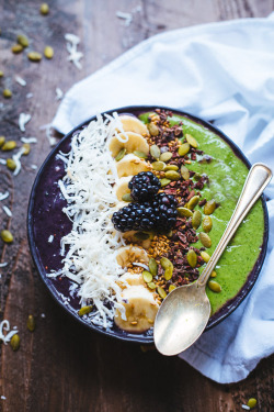 sweetoothgirl:  Green Monster Smoothie Bowl