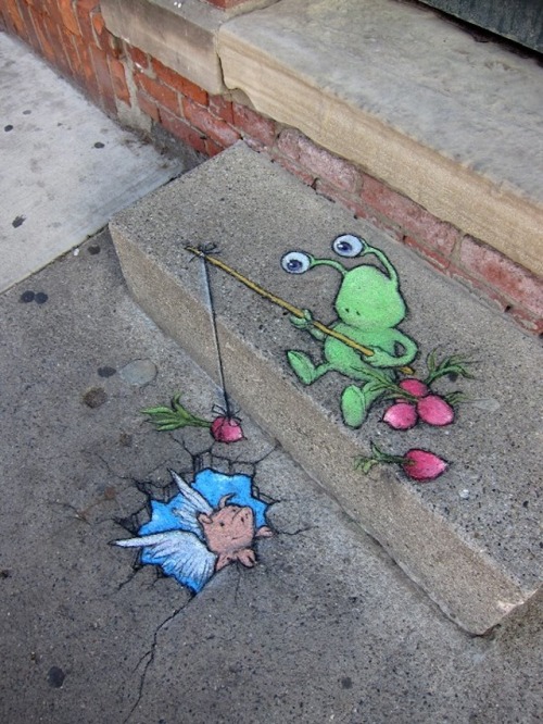 penguinperversion:  mlloydart:  Chalk Art by David Zinn  I love this.  Awesome, I love the “spring” one :)