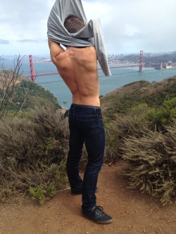 paradisaic:  candid shot of me changing in front of the Golden Gate Bridge 