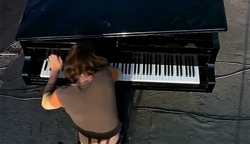 rogerwatersbigballs: johnentwlstle: Rick Wright, Live at Pompeii this is art and if you don’t 