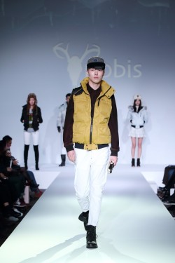 koreanmalemodels:  Jang Kiyong for Nobis F/W 2014 collection, launching 1st anniversary fashion show (cr: Jigun) 