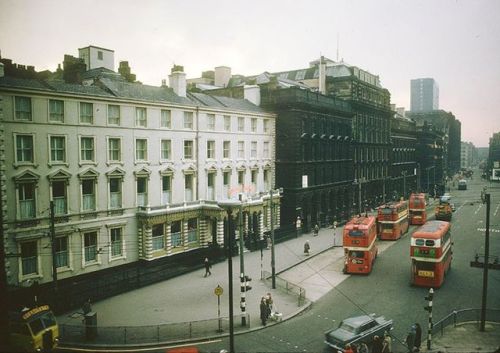 vintageeveryday: 30 fascinating color photographs that capture street scenes of Manchester in the 1960s.