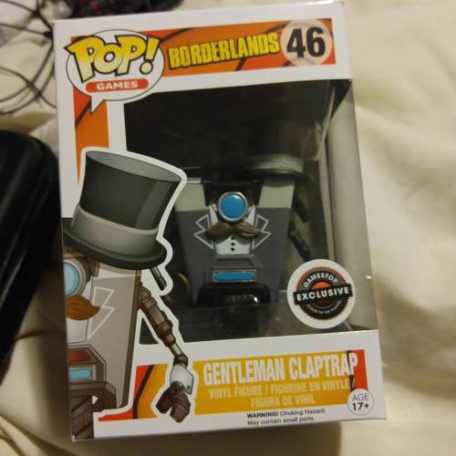 Got home and our roomie gave us our Christmas gifts. Gentleman Claptrap for the fuckin win!!#christm