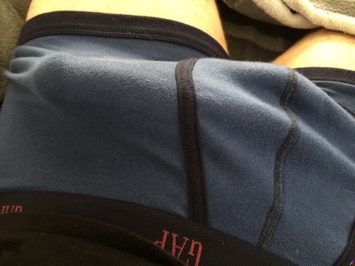 daddyslittlesecrets: Daddy woke up ready to play…