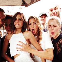 ilovekcassidy:The cast of Arrow being adorable idiots at the EW photobooth