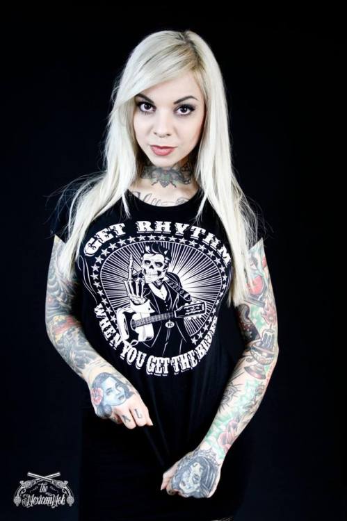 altmodelgirlcrush:  Vivi Scissors