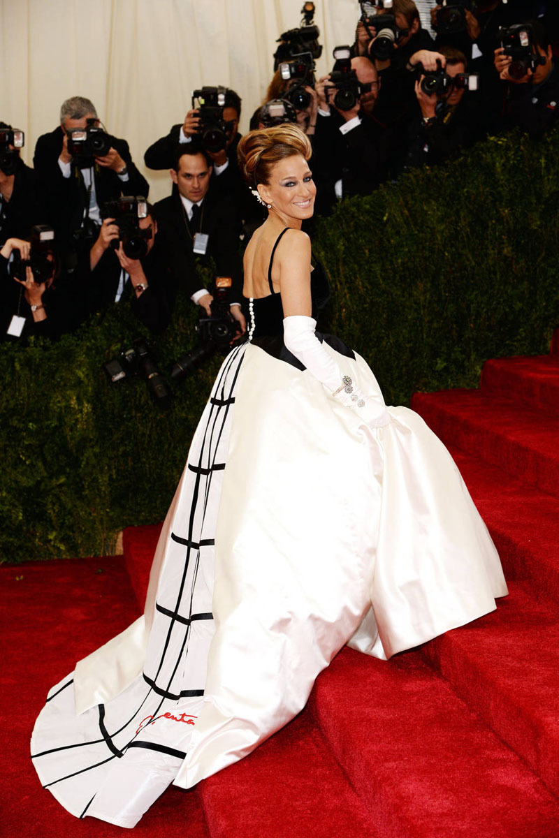 harpersbazaar:  Met Gala 2014: The Best of the Red Carpet Photo Credit: Getty Images