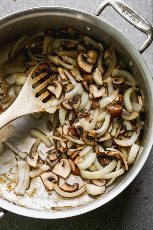 foodffs: Healthy Chicken Stroganoff SoupFollow for recipesIs this how you roll?