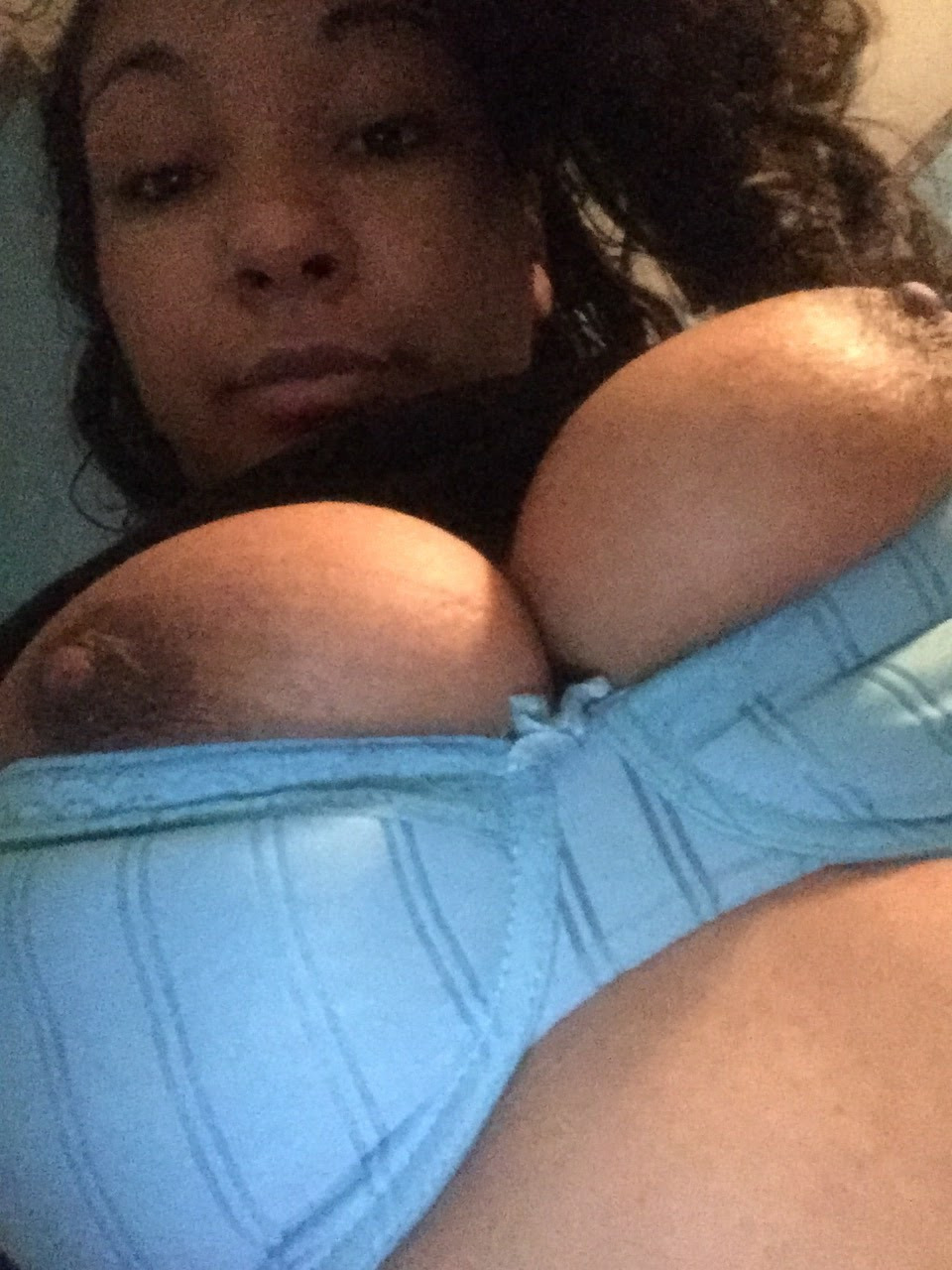 bewbfactory:  Y'all better go follow @thikchikcity3 on my word